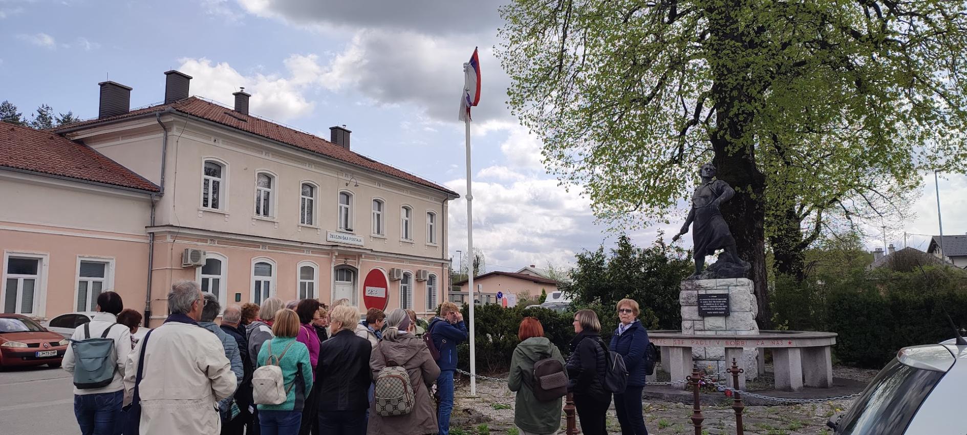 01-20250422_120236-LBN