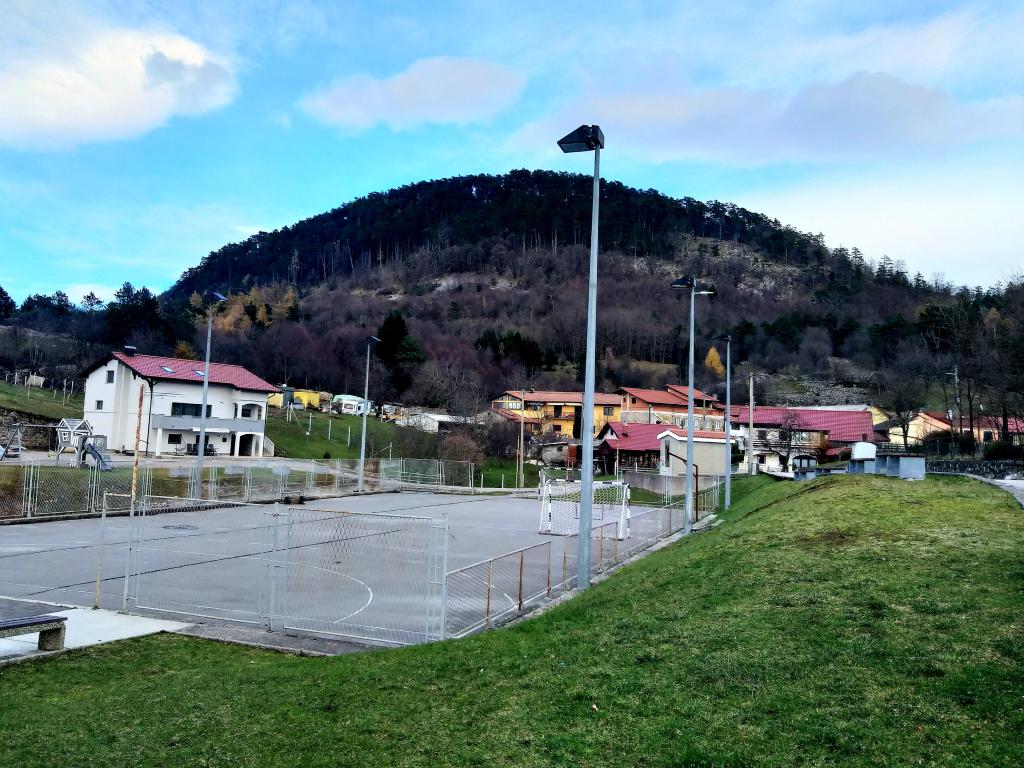 20251127_135355 - BG